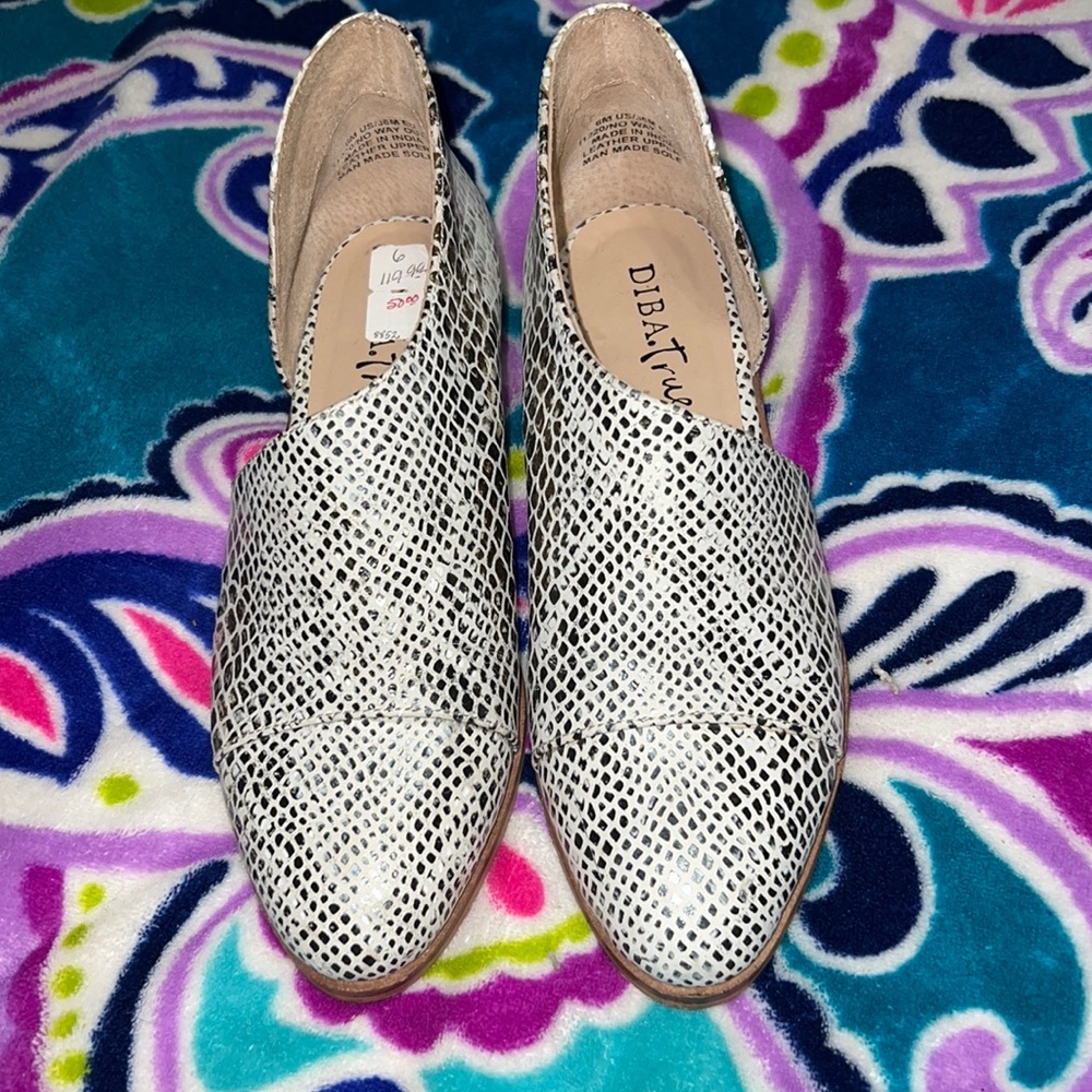 Diba.True womens shoe
